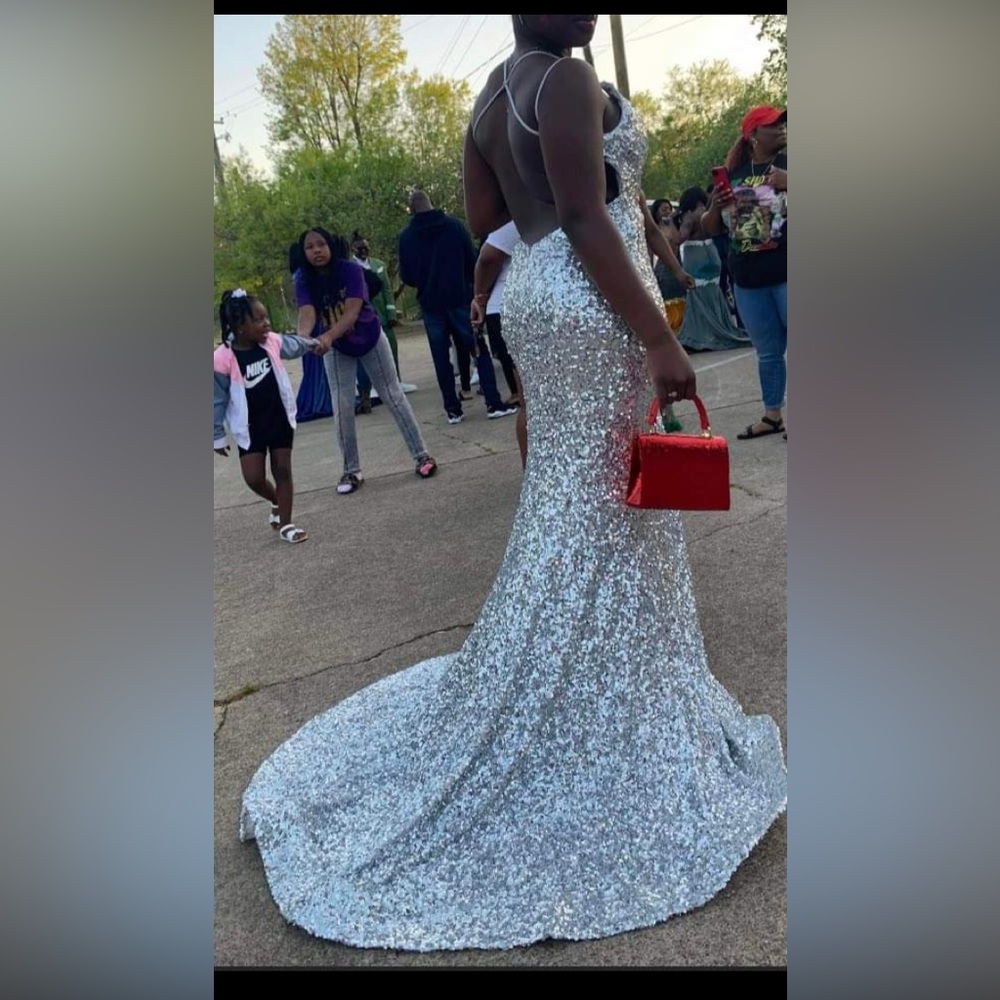 Prom Dress - Picture 2 of 5